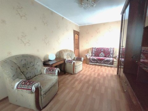 3-к квартира, 5/5 эт., 60м²