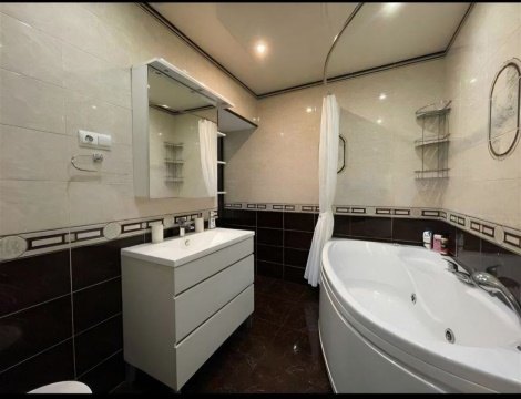 2-к квартира, 7/8 эт., 55м²