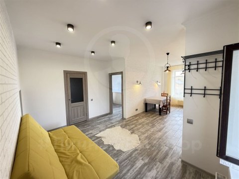 1-к квартира, 2/3 эт., 43м²