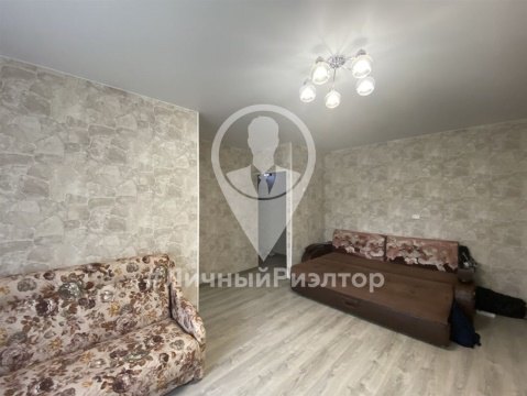 2-к квартира, 1/2 эт., 42м²